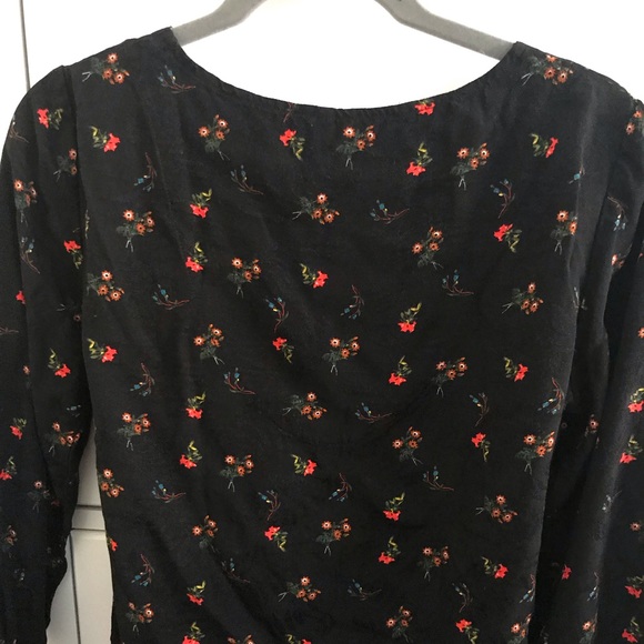 Black floral cinch Urban Outfitters top - Picture 5 of 5